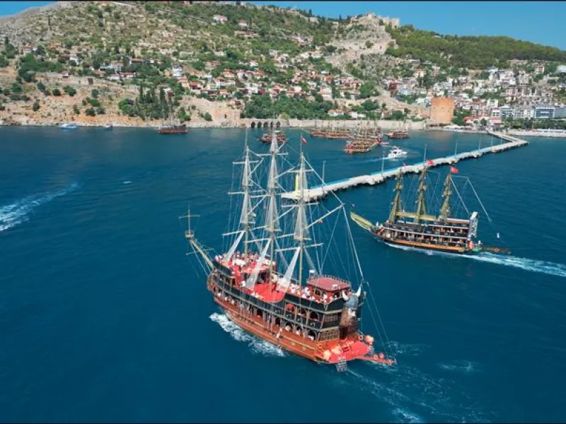Alanya Korsan Tekne Turu Köpük Partli ve Öğlen Yemeği 2
