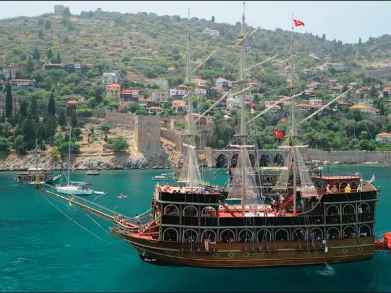 Alanya Korsan Tekne Turu Köpük Partli ve Öğlen Yemeği 3