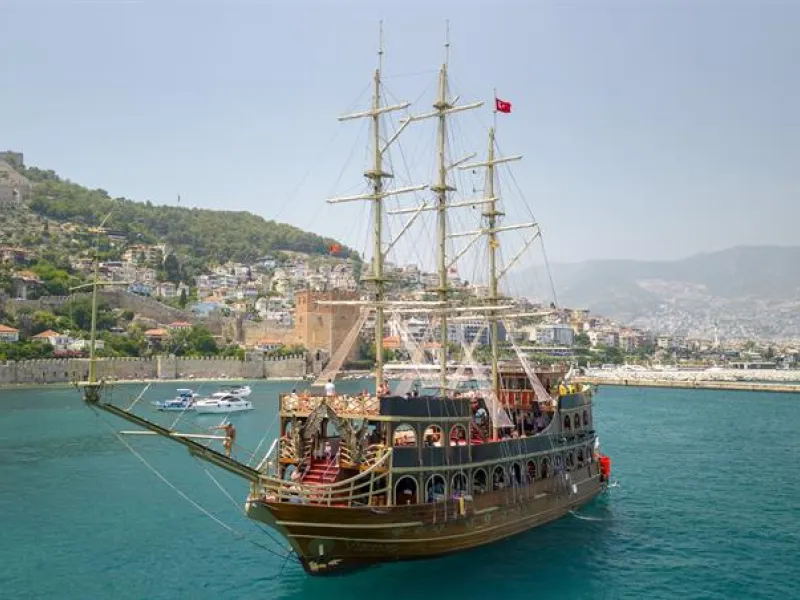 Alanya Korsan Tekne Turu Köpük Partli ve Öğlen Yemeği 6